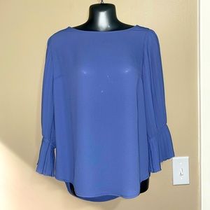 NWT Ann Taylor Blouse in Sky Blue with Pleated Bell Sleeves, size XS